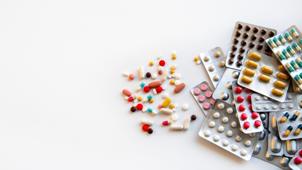 &Alpha;&nu;&tau;&omicron;&chi;ή &sigma;&tau;&alpha; &alpha;&nu;&tau;&iota;&beta;&iota;&omicron;&tau;&iota;&kappa;ά: &Tau;&alpha; &upsilon;&pi;&epsilon;&rho;&mu;&iota;&kappa;&rho;ό&beta;&iota;&alpha; &theta;&alpha; &mu;&pi;&omicron;&rho;&omicron;ύ&sigma;&alpha;&nu; &nu;&alpha; &sigma;&kappa;&omicron;&tau;ώ&sigma;&omicron;&upsilon;&nu; &epsilon;&kappa;&alpha;&tau;&omicron;&mu;&mu;ύ&rho;&iota;&alpha; &alpha;&nu;&theta;&rho;ώ&pi;&omicron;&upsilon;&sigmaf; έ&omega;&sigmaf; &tau;&omicron; 2050