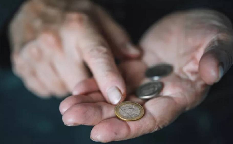 &Sigma;&tau;&iota;&sigmaf; 10 &phi;&tau;&omega;&chi;ό&tau;&epsilon;&rho;&epsilon;&sigmaf; &pi;&epsilon;&rho;&iota;&phi;έ&rho;&epsilon;&iota;&epsilon;&sigmaf; &tau;&eta;&sigmaf; &Epsilon;&Epsilon; &eta; &Pi;&epsilon;&lambda;&omicron;&pi;ό&nu;&nu;&eta;&sigma;&omicron;&sigmaf;