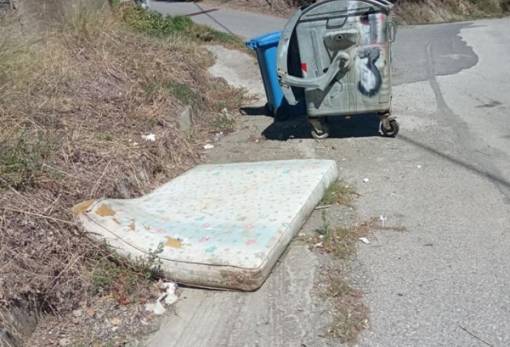 Στο ίδιο έργο θεατές…