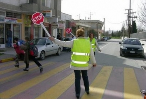 Σχολικός τροχονόμος στο 5ο Δημοτικό Σπάρτης