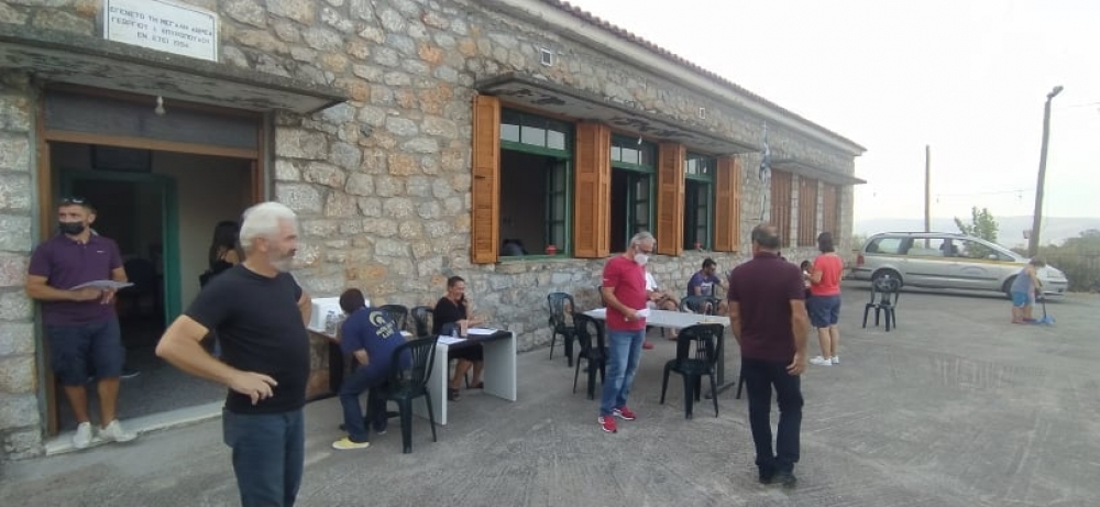 &Mu;&epsilon; &epsilon;&pi;&iota;&tau;&upsilon;&chi;ί&alpha; &eta; 8&eta; &Epsilon;&theta;&epsilon;&lambda;&omicron;&nu;&tau;&iota;&kappa;ή &Alpha;&iota;&mu;&omicron;&delta;&omicron;&sigma;ί&alpha; &Lambda;&omicron;&gamma;&gamma;ά&sigma;&tau;&rho;&alpha;&sigmaf;