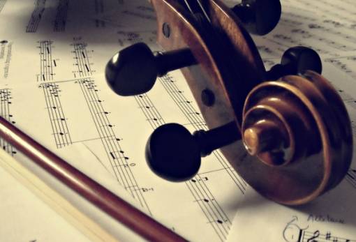 «Μουσική-Χορός: (επ)ανάσταση-(εξ)άρση χαράς»