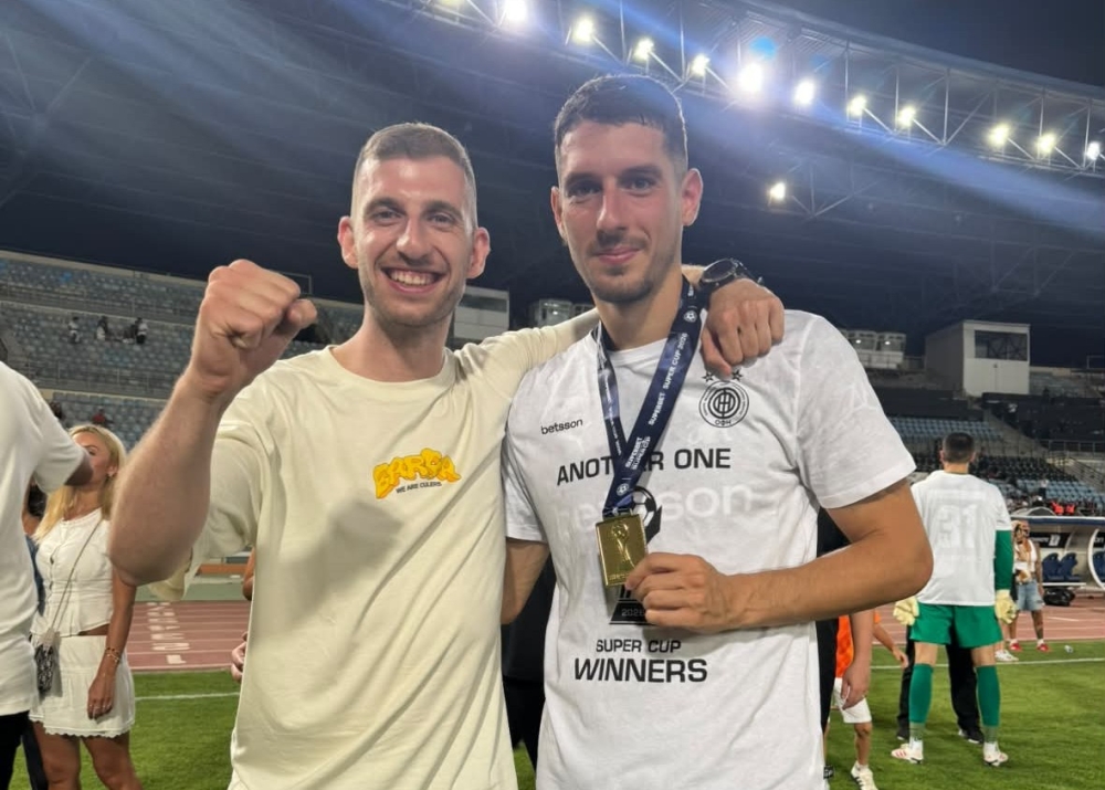 &Sigma;ή&kappa;&omega;&sigma;&epsilon; &kappa;&alpha;&iota; &tau;&omicron; Super Cup &mu;&epsilon; &tau;&omicron;&nu; &Omicron;&Phi;&Eta; &omicron; &Gamma;. &Kappa;&alpha;&nu;&epsilon;&lambda;&lambda;ό&pi;&omicron;&upsilon;&lambda;&omicron;&sigmaf;