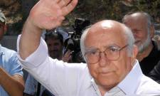 &Tau;&omicron; &laquo;&alpha;&nu;&tau;ί&omicron;&raquo; &Delta;&alpha;&beta;ά&kappa;&eta; &sigma;&epsilon; &Sigma;&omicron;&upsilon;&phi;&lambda;&iota;ά