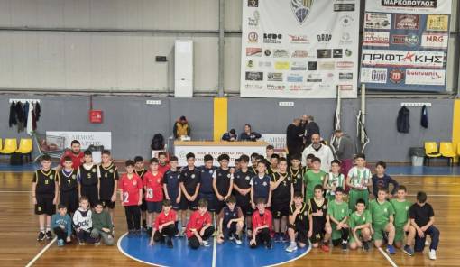 &Pi;έ&tau;&upsilon;&chi;&alpha;&nu; &laquo;&kappa;&alpha;&lambda;ά&theta;&iota;&raquo; &sigma;&tau;&eta;&nu; &alpha;&gamma;&nu;ή &pi;&lambda;&epsilon;&upsilon;&rho;ά &tau;&omicron;&upsilon; &pi;&alpha;&iota;&chi;&nu;&iota;&delta;&iota;&omicron;ύ &omicron;&iota; &mu;&iota;&kappa;&rho;&omicron;ί ά&sigma;&omicron;&iota; &tau;&eta;&sigmaf; &Lambda;&alpha;&kappa;&omega;&nu;ί&alpha;&sigmaf;