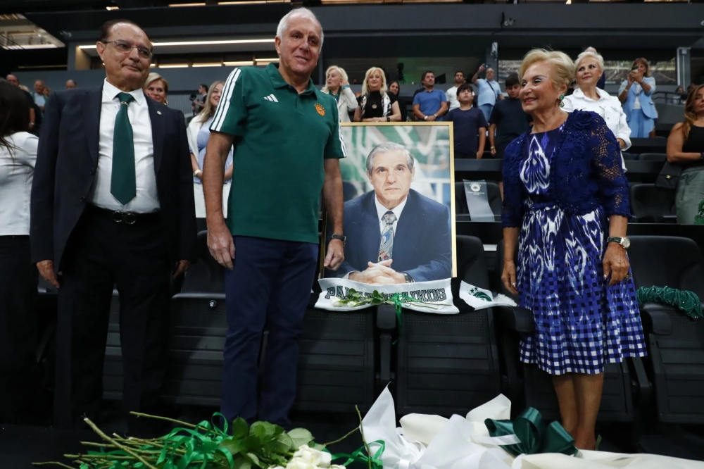 &laquo;&Epsilon;&lambda;&lambda;&eta;&nu;&iota;&kappa;ό&sigmaf;&raquo; &tau;&epsilon;&lambda;&iota;&kappa;ό&sigmaf; &sigma;&tau;&omicron; 8&omicron; &tau;&omicron;&upsilon;&rho;&nu;&omicron;&upsilon;ά &laquo;&Pi;&alpha;ύ&lambda;&omicron;&sigmaf; &Gamma;&iota;&alpha;&nu;&nu;&alpha;&kappa;ό&pi;&omicron;&upsilon;&lambda;&omicron;&sigmaf;&raquo;