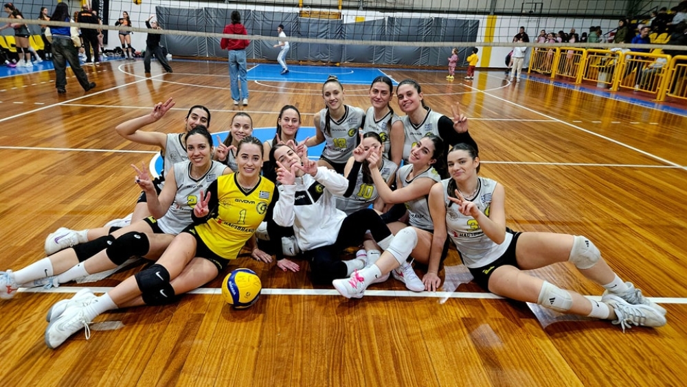 &Beta;&rsquo; &Epsilon;&theta;&nu;&iota;&kappa;ή &Gamma;&upsilon;&nu;&alpha;&iota;&kappa;ώ&nu; &beta;ό&lambda;&epsilon;ϊ: &Epsilon;&mu;&phi;&alpha;&tau;&iota;&kappa;ή &epsilon;&pi;ά&nu;&omicron;&delta;&omicron;&sigmaf; &sigma;&tau;&iota;&sigmaf; &nu;ί&kappa;&epsilon;&sigmaf;  &gamma;&iota;&alpha; &tau;&alpha; &kappa;&omicron;&rho;ί&tau;&sigma;&iota;&alpha; &tau;&omicron;&upsilon; &Sigma;&pi;&alpha;&rho;&tau;&iota;&alpha;&tau;&iota;&kappa;&omicron;ύ