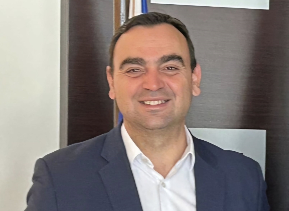 &Mu;ή&nu;&upsilon;&mu;&alpha; &Beta;&epsilon;&rho;&omicron;ύ&tau;&eta; &gamma;&iota;&alpha; έ&nu;&alpha;&rho;&xi;&eta; &tau;&eta;&sigmaf; &sigma;&chi;&omicron;&lambda;&iota;&kappa;ή&sigmaf; &chi;&rho;&omicron;&nu;&iota;ά&sigmaf;: &laquo;&Xi;&epsilon;&kappa;ί&nu;&eta;&mu;&alpha; &epsilon;&nu;ό&sigmaf; ό&mu;&omicron;&rho;&phi;&omicron;&upsilon; &kappa;&alpha;&iota; &omega;&phi;έ&lambda;&iota;&mu;&omicron;&upsilon; &tau;&alpha;&xi;&iota;&delta;&iota;&omicron;ύ&raquo;