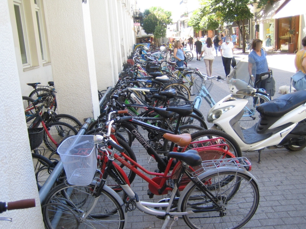 &Tau;&omicron; &delta;&iota;&kappa;ό &sigma;&alpha;&sigmaf; &sigma;&chi;ό&lambda;&iota;&omicron;: &Pi;&omicron;&delta;ή&lambda;&alpha;&tau;&omicron; &kappa;&alpha;&iota; &kappa;&upsilon;&kappa;&lambda;&omicron;&phi;&omicron;&rho;&iota;&alpha;&kappa;ό &pi;&rho;ό&beta;&lambda;&eta;&mu;&alpha; &Sigma;&pi;ά&rho;&tau;&eta;&sigmaf;