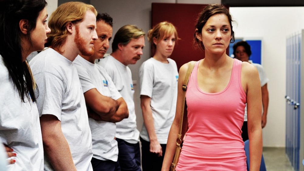 &laquo;&Delta;ύ&omicron; &mu;έ&rho;&epsilon;&sigmaf;, &mu;ί&alpha; &nu;ύ&chi;&tau;&alpha;&raquo;: &Pi;&rho;&omicron;&beta;&omicron;&lambda;ή &tau;&alpha;&iota;&nu;ί&alpha;&sigmaf; &sigma;&tau;&omicron; &Chi;&omega;&sigma;&iota;ά&rho;&iota; &Gamma;&upsilon;&theta;&epsilon;ί&omicron;&upsilon;