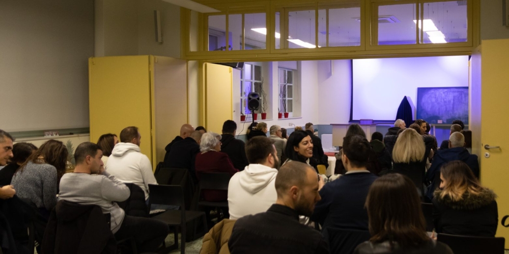 &Theta;&epsilon;&alpha;&tau;&rho;&iota;&kappa;ό &delta;&rho;ώ&mu;&epsilon;&nu;&omicron; &alpha;&pi;ό &tau;&eta;&nu; &Epsilon;&Theta;&Omicron;&Lambda; &sigma;&tau;&eta; &Beta;&alpha;&mu;&beta;&alpha;&kappa;&omicron;ύ