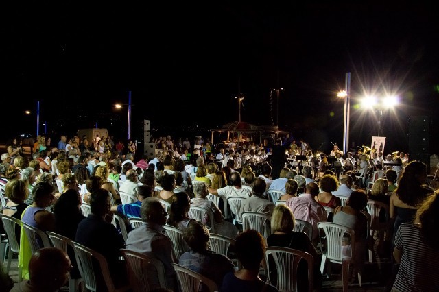 &Chi;&alpha;&tau;&zeta;&iota;&delta;ά&kappa;&iota;&sigmaf; &kappa;&alpha;&iota; Vivaldi &laquo;έ&sigma;&mu;&iota;&xi;&alpha;&nu;&raquo;&sigma;&tau;&omicron; &Phi;&epsilon;&sigma;&tau;&iota;&beta;ά&lambda; &Pi;&epsilon;&lambda;&omicron;&pi;&omicron;&nu;&nu;ή&sigma;&omicron;&upsilon;