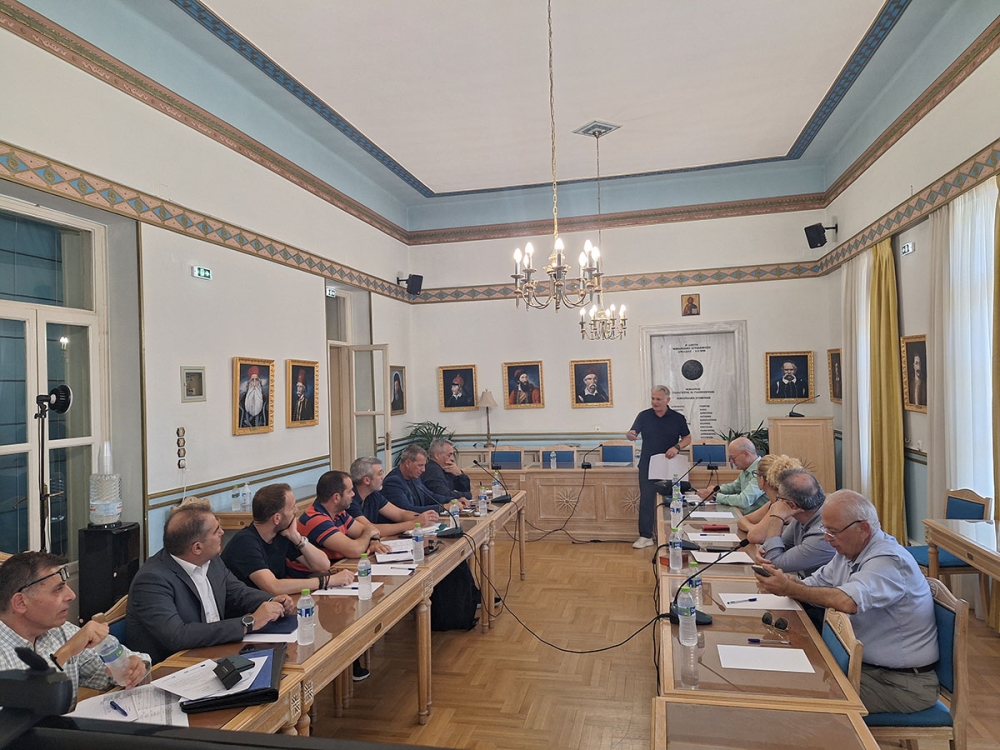 &Sigma;&tau;&omicron;&nu; &laquo;&tau;&omicron;&mu;&omicron;&gamma;&rho;ά&phi;&omicron;&raquo; &tau;&eta;&sigmaf; &Pi;&epsilon;&rho;&iota;&phi;έ&rho;&epsilon;&iota;&alpha;&sigmaf; &tau;&alpha; &delta;&eta;&mu;&omicron;&tau;&iota;&kappa;ά έ&rho;&gamma;&alpha; &Beta;&Alpha;&Alpha; &kappa;&alpha;&iota; &Omicron;&Chi;&Epsilon;