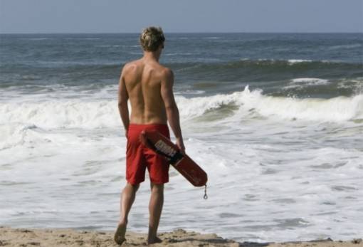 Τρείς ναυαγοσώστες προσλαμβάνει ο Δ. Ελαφονήσου