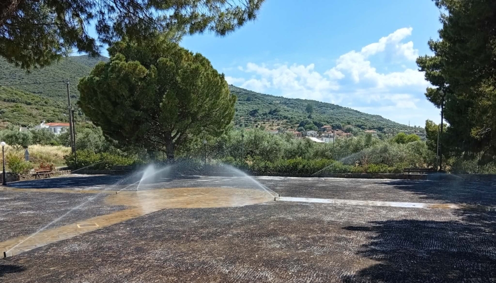 &laquo;&Pi;&rho;&alpha;&sigma;&iota;&nu;ί&zeta;&epsilon;&iota;&raquo; &eta; &pi;&lambda;&alpha;&tau;&epsilon;ί&alpha; &tau;&omega;&nu; &Tau;&alpha;&lambda;ά&nu;&tau;&omega;&nu;