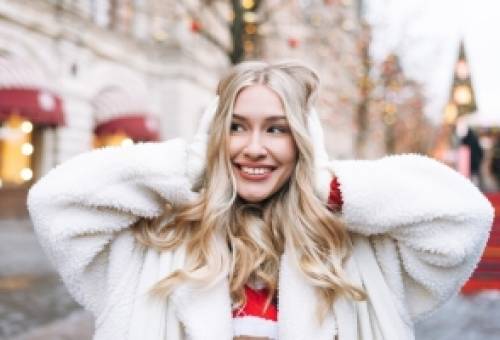 Πώς να γίνουν τα μαλλιά πιο ανοιχτά μέσα στον χειμώνα