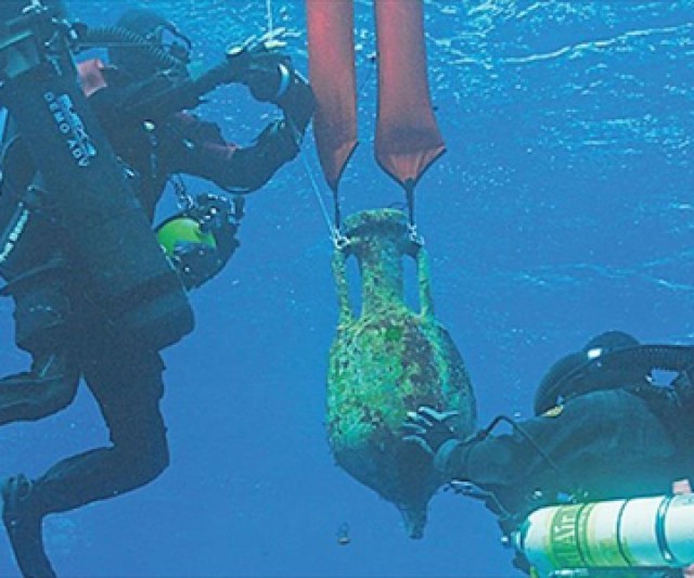 &Nu;έ&omicron;&iota; &theta;&eta;&sigma;&alpha;&upsilon;&rho;&omicron;ί &sigma;&tau;&omicron; &nu;&alpha;&upsilon;ά&gamma;&iota;&omicron; &tau;&omega;&nu; &Alpha;&nu;&tau;&iota;&kappa;&upsilon;&theta;ή&rho;&omega;&nu;