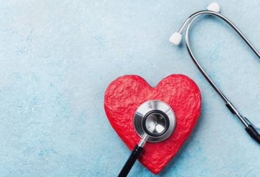 Οι καρδιές των ανθρώπων χτυπούν συγχρονισμένα όταν ακούνε ιστορίες με προσοχή