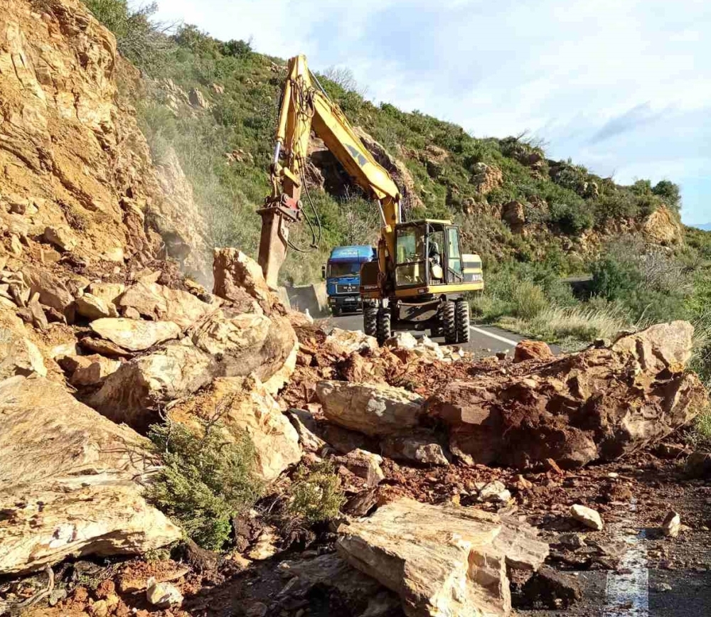 Ά&mu;&epsilon;&sigma;&eta; &eta; &alpha;&pi;&omicron;&kappa;&alpha;&tau;ά&sigma;&tau;&alpha;&sigma;&eta; &pi;&rho;&omicron;&beta;&lambda;&eta;&mu;ά&tau;&omega;&nu; &sigma;&tau;&omicron; &omicron;&delta;&iota;&kappa;ό &delta;ί&kappa;&tau;&upsilon;&omicron; &tau;&eta;&sigmaf; &Lambda;&alpha;&kappa;&omega;&nu;ί&alpha;&sigmaf;