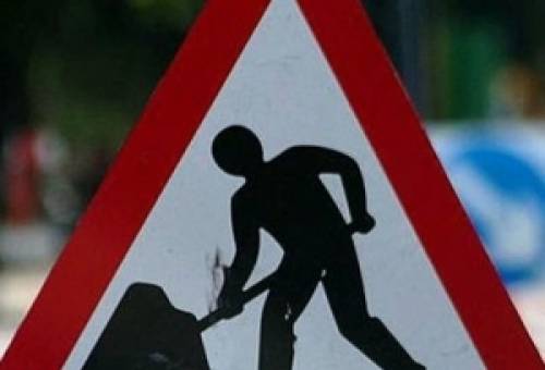 Κλείνουν λακκούβες στη Σπάρτη