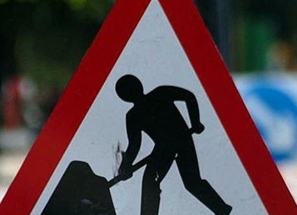 Κλείνουν λακκούβες στη Σπάρτη