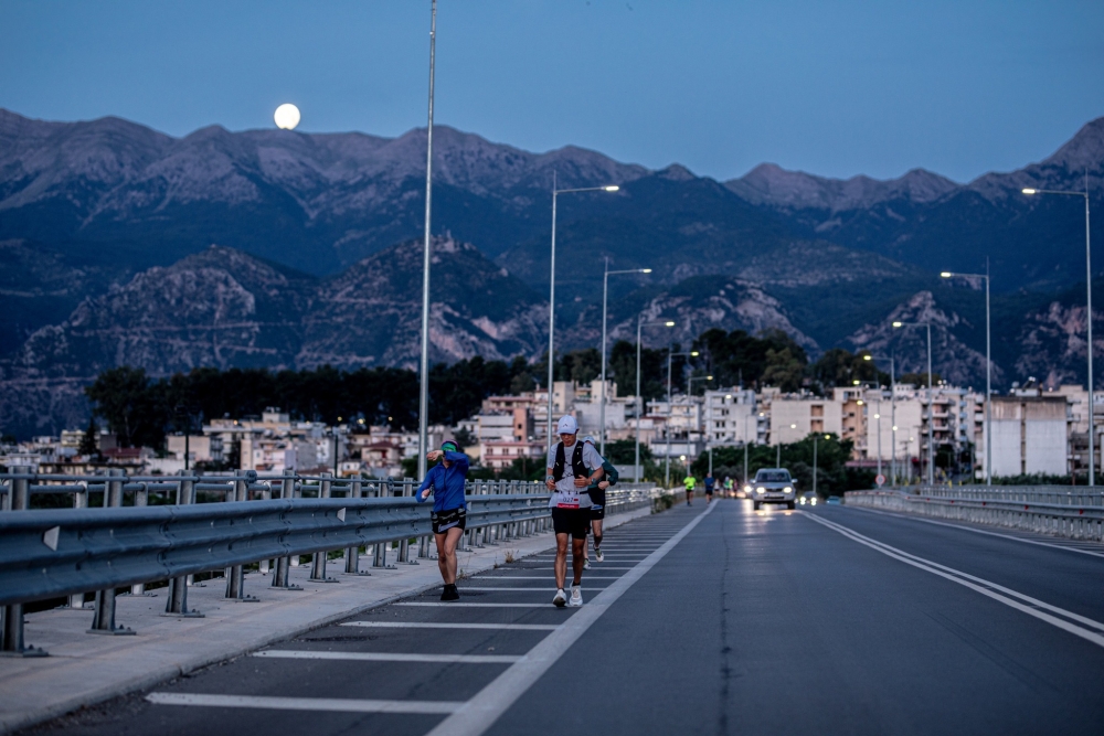 &Epsilon;&kappa;&kappa;&iota;&nu;&epsilon;ί &alpha;&pi;ό &tau;&eta; &Sigma;&pi;ά&rho;&tau;&eta; &omicron; 3&omicron;&sigmaf; &laquo;&Alpha;&gamma;ώ&nu;&alpha;&sigmaf; &tau;&eta;&sigmaf; &Alpha;&kappa;&mu;ή&sigmaf;&raquo;