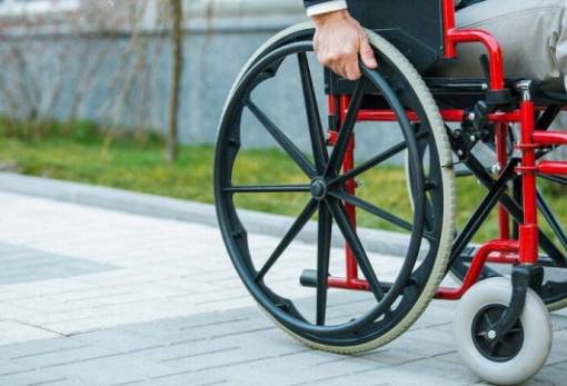 Στέγες αξιοπρεπούς ζωής για ΑμεΑ στην Πελοπόννησο