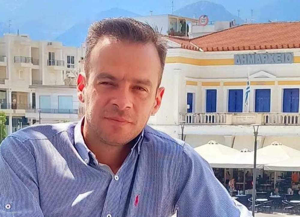 &Pi;&epsilon;&rho;&iota;&beta;ό&lambda;&iota; &omicron; &Gamma;&iota;ώ&rho;&gamma;&omicron;&sigmaf; &Kappa;&omicron;&upsilon;&rho;&epsilon;&mu;&pi;ή&sigmaf;