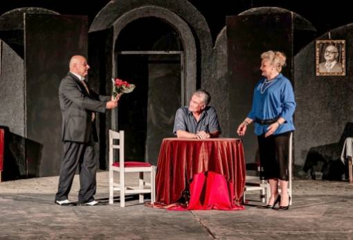 Μια… «Δεσποινίς ετών 39» στη Χρύσαφα