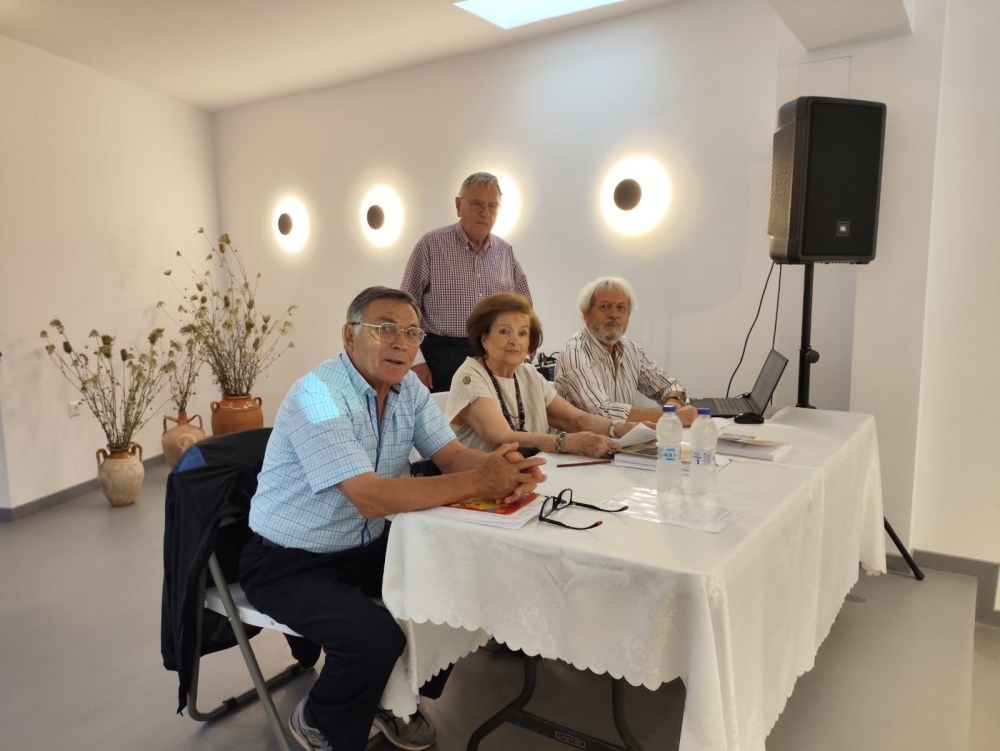 &Pi;&alpha;&rho;&omicron;&upsilon;&sigma;&iota;ά&sigma;&tau;&eta;&kappa;&epsilon; &tau;&omicron; &beta;&iota;&beta;&lambda;ί&omicron; &tau;&eta;&sigmaf; &Alpha;&nu;ί&tau;&alpha;&sigmaf; &Gamma;&kappa;&lambda;έ&kappa;&alpha; - &Pi;&rho;&epsilon;&kappa;&epsilon;&zeta;έ &sigma;&tau;&iota;&sigmaf; &Kappa;&alpha;&rho;&upsilon;έ&sigmaf;