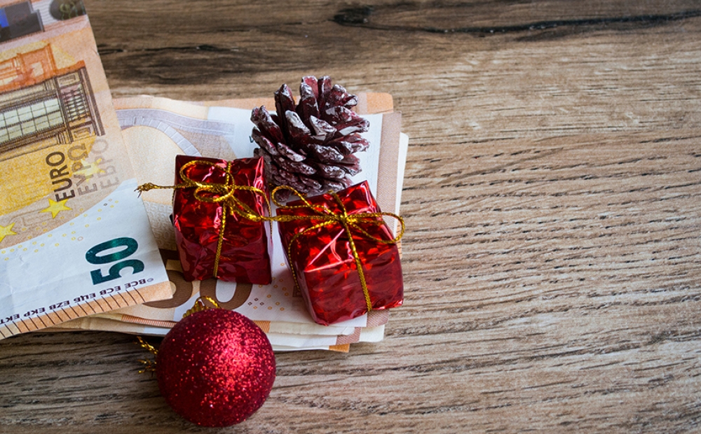 &laquo;&Delta;ώ&rho;&omicron;&raquo; &Chi;&rho;&iota;&sigma;&tau;&omicron;&upsilon;&gamma;έ&nu;&nu;&omega;&nu; &kappa;&alpha;&iota; &nu;έ&alpha; &epsilon;&pi;&iota;&delta;ό&mu;&alpha;&tau;&alpha;