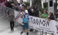 &Eta; &mu;&epsilon;&gamma;ά&lambda;&eta; &sigma;&tau;&iota;&gamma;&mu;ή &tau;&omicron;&upsilon; &Lambda;ά&kappa;&omega;&nu;&alpha; &Kappa;. &Lambda;&alpha;&mu;&pi;&rho;&iota;&nu;&omicron;ύ &sigma;&tau;&omicron; 44&omicron; &Sigma;&pi;ά&rho;&tau;&alpha;&theta;&lambda;&omicron;&nu;