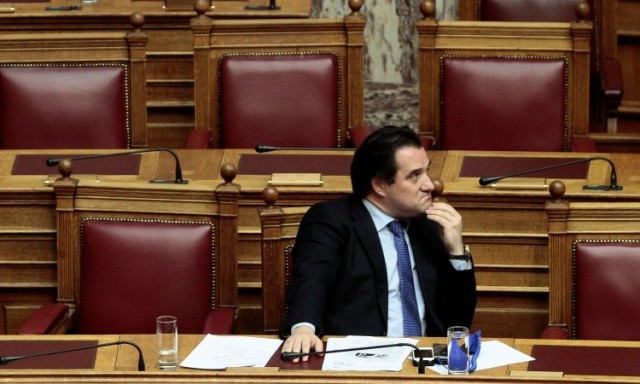 &Sigma;&tau;&alpha; &laquo;&kappa;ά&gamma;&kappa;&epsilon;&lambda;&alpha;&raquo; &tau;&omicron; &Pi;&Alpha;&Sigma;&Omicron;&Kappa; &lambda;ό&gamma;&omega; Ά&delta;&omega;&nu;&iota;