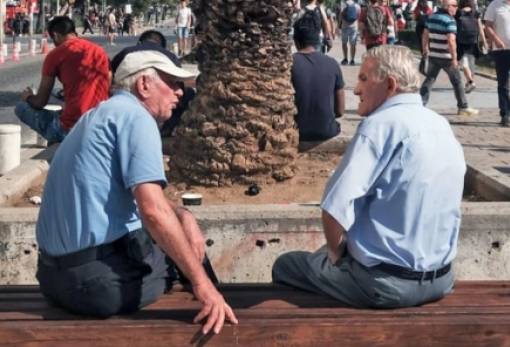 Σύνταξη πριν τα 62: Ποιοι «κερδίζουν» πρόωρη έξοδο το 2026