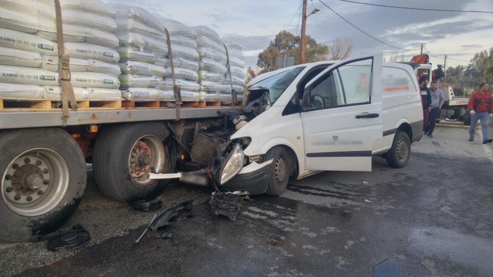 &Beta;&alpha;&nu; "&kappa;&alpha;&rho;&phi;ώ&theta;&eta;&kappa;&epsilon;" &pi;ί&sigma;&omega; &alpha;&pi;ό &nu;&tau;&alpha;&lambda;ί&kappa;&alpha; &sigma;&tau;&eta; &gamma;έ&phi;&upsilon;&rho;&alpha; &tau;&omicron;&upsilon; &Epsilon;&upsilon;&rho;ώ&tau;&alpha;! (&Phi;&Omega;&Tau;&Omicron;-VIDEO)