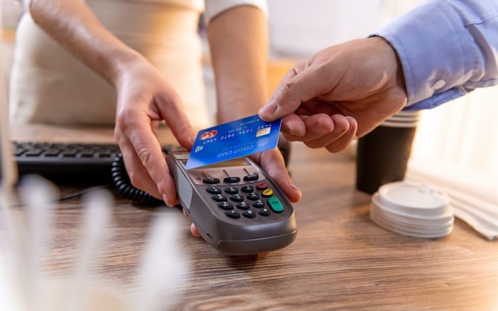 POS: &Sigma;&tau;&iota;&sigmaf; 407.000 &omicron;&iota; &epsilon;&pi;&iota;&chi;&epsilon;&iota;&rho;ή&sigma;&epsilon;&iota;&sigmaf; &pi;&omicron;&upsilon; &tau;&alpha; &delta;&iota;&alpha;&sigma;ύ&nu;&delta;&epsilon;&sigma;&alpha;&nu; &tau;&omicron; 2024