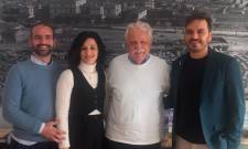 &Delta;ί&alpha;&upsilon;&lambda;&omicron;&iota; &sigma;&upsilon;&nu;&epsilon;&rho;&gamma;&alpha;&sigma;ί&alpha;&sigmaf; &mu;&epsilon;&tau;&alpha;&xi;ύ &laquo;&Delta;&iota;&alpha;&zeta;ώ&mu;&alpha;&tau;&omicron;&sigmaf;&raquo; &kappa;&alpha;&iota; &laquo;Ί&rho;&iota;&sigmaf;&raquo;