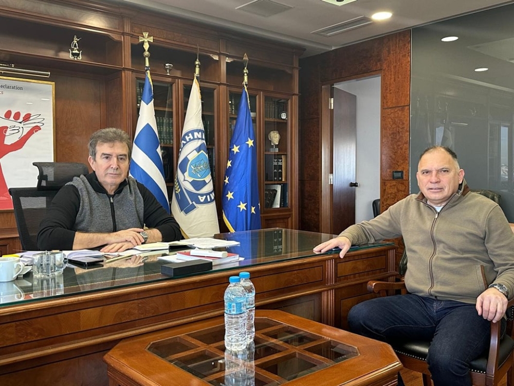 &Sigma;&tau;&eta; &Sigma;&pi;ά&rho;&tau;&eta; &tau;&omicron;&nu; &Iota;&alpha;&nu;&omicron;&upsilon;ά&rho;&iota;&omicron; &omicron; &Mu;&iota;&chi;ά&lambda;&eta;&sigmaf; &Chi;&rho;&upsilon;&sigma;&omicron;&chi;&omicron;ΐ&delta;&eta;&sigmaf;