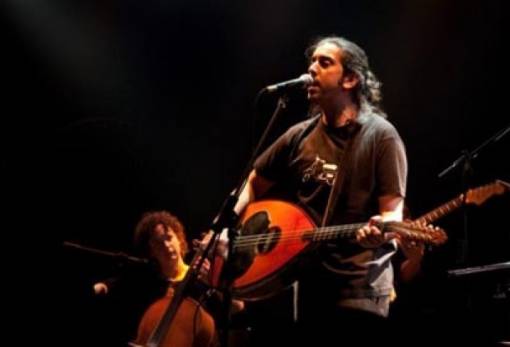 Ο Γιάννης Χαρούλης στο Βλαχιώτη για μια μοναδική συναυλία