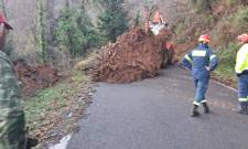 &Delta;&rho;ό&mu;&omicron;&upsilon;&sigmaf; &kappa;ά&tau;&omega; &alpha;&pi;ό &chi;ώ&mu;&alpha;&tau;&alpha; &kappa;&alpha;&iota; &beta;&rho;ά&chi;&iota;&alpha; ά&phi;&eta;&sigma;&alpha;&nu; &omicron;&iota; &beta;&rho;&omicron;&chi;έ&sigmaf; &sigma;&tau;&omicron;&nu; &beta;ό&rho;&epsilon;&iota;&omicron; &Tau;&alpha;ΰ&gamma;&epsilon;&tau;&omicron;