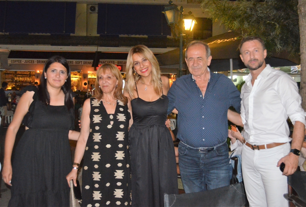 &Upsilon;&pi;ό &tau;&omicron; &phi;&omega;&sigmaf; &tau;&eta;&sigmaf; &pi;&alpha;&nu;&sigma;&epsilon;&lambda;ή&nu;&omicron;&upsilon; &eta; έ&nu;&alpha;&rho;&xi;&eta; &tau;&omicron;&upsilon; &pi;&omicron;&lambda;&iota;&tau;&iota;&sigma;&tau;&iota;&kappa;&omicron;ύ &kappa;&alpha;&lambda;&omicron;&kappa;&alpha;&iota;&rho;&omicron;ύ &tau;&omicron;&upsilon; &Delta;. &Alpha;&nu;&alpha;&tau;&omicron;&lambda;&iota;&kappa;ή&sigmaf; &Mu;ά&nu;&eta;&sigmaf;