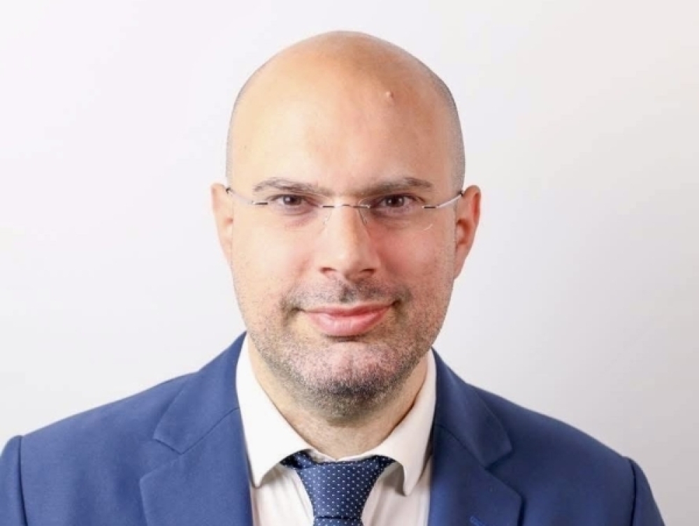 &laquo;&Eta; &epsilon;&lambda;&lambda;&eta;&nu;&iota;&kappa;ή &Alpha;&upsilon;&tau;&omicron;&delta;&iota;&omicron;ί&kappa;&eta;&sigma;&eta; &pi;&omicron;&lambda;ύ &pi;ί&sigma;&omega; &alpha;&pi;ό &tau;&eta;&nu; &epsilon;&upsilon;&rho;&omega;&pi;&alpha;ϊ&kappa;ή &pi;&rho;&alpha;&gamma;&mu;&alpha;&tau;&iota;&kappa;ό&tau;&eta;&tau;&alpha;&raquo;