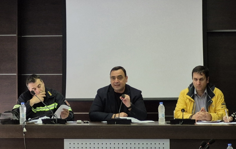 &Lambda;&alpha;&kappa;&omega;&nu;&iota;&kappa;ό &mu;έ&tau;&omega;&pi;&omicron; &gamma;&iota;&alpha; &alpha;&nu;&tau;&iota;&pi;&upsilon;&rho;&iota;&kappa;ή &theta;&omega;&rho;ά&kappa;&iota;&sigma;&eta;: &Sigma;&upsilon;&nu;&epsilon;&delta;&rho;ί&alpha;&sigma;&epsilon; &tau;&omicron; &Pi;&epsilon;&rho;&iota;&phi;&epsilon;&rho;&epsilon;&iota;&alpha;&kappa;ό &Sigma;&upsilon;&nu;&tau;&omicron;&nu;&iota;&sigma;&tau;&iota;&kappa;ό