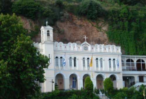 Ο Ανδρέας, η Μαρία και η Παναγία η Τρυπητή (Αίγιο)