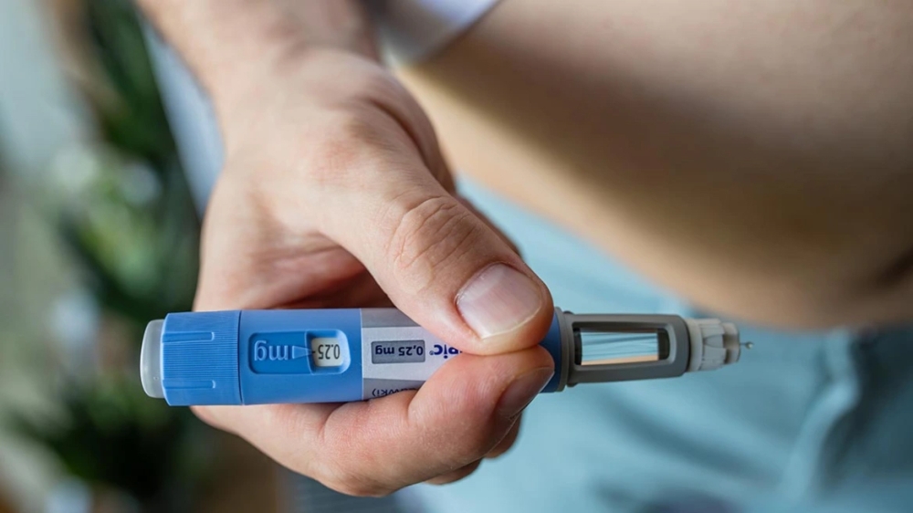 &Alpha;&gamma;&omega;&nu;&iota;&sigma;&tau;έ&sigmaf; GLP-1: &Omicron;&iota; &epsilon;&nu;έ&sigma;&epsilon;&iota;&sigmaf; &alpha;&delta;&upsilon;&nu;&alpha;&tau;ί&sigma;&mu;&alpha;&tau;&omicron;&sigmaf; &mu;&pi;ή&kappa;&alpha;&nu; &sigma;&tau;&eta; &lambda;ί&sigma;&tau;&alpha; &tau;&omicron;&upsilon; &Pi;&Omicron;&Upsilon; &mu;&epsilon; &tau;&alpha; &laquo;&beta;&alpha;&sigma;&iota;&kappa;ά &phi;ά&rho;&mu;&alpha;&kappa;&alpha;&raquo;