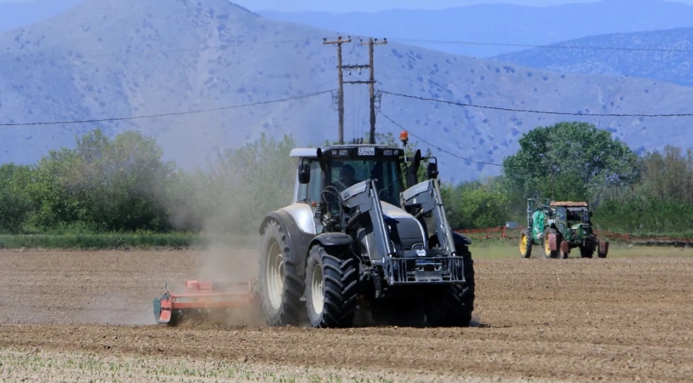 Σήμερα η προκαταβολή της βασικής ενίσχυσης για τους αγρότες