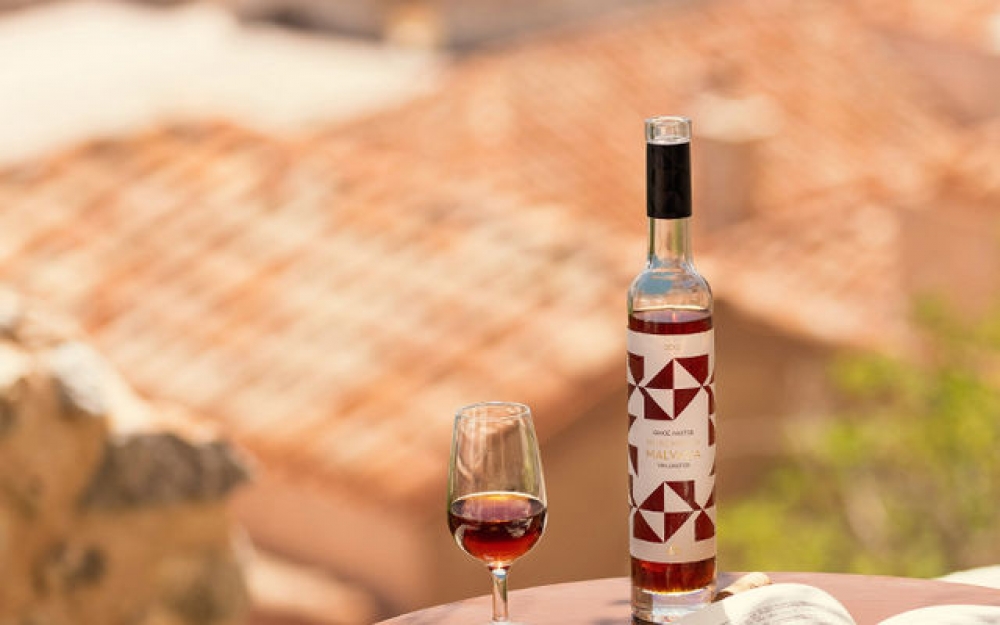 &Omicron; &mu;ύ&theta;&omicron;&sigmaf; &tau;&omicron;&upsilon; &omicron;ί&nu;&omicron;&upsilon; &laquo;Malvasia&raquo; &tau;&alpha;&xi;&iota;&delta;&epsilon;ύ&epsilon;&iota; &sigma;&tau;&eta;&nu; &Pi;ά&rho;&mu;&alpha; &tau;&eta;&sigmaf; &Iota;&tau;&alpha;&lambda;ί&alpha;&sigmaf;