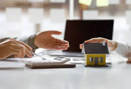 Νόμος Κατσέλη: Οι servicers παγώνουν τους τόκους μέχρι να ολοκληρωθούν οι νέοι υπολογισμοί