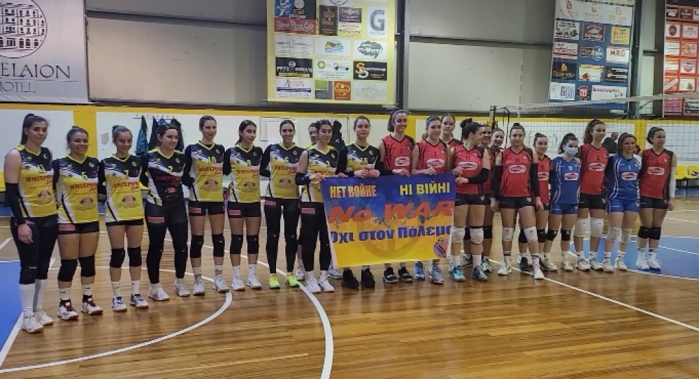 Ηχηρός «άσος» ενάντια στον πόλεμο (VIDEO)