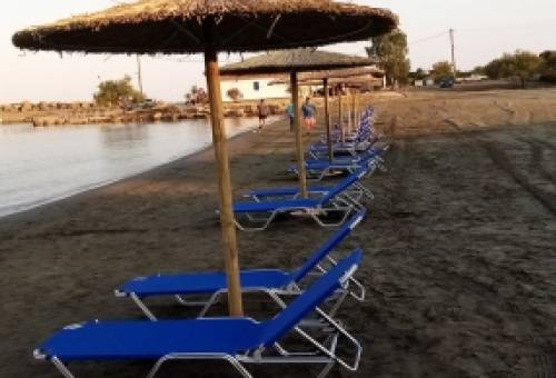 Με άνεση στην παραλία του Αϊ Γιαννάκη Στεφανιάς